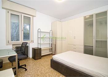 Stanza per lavoratori e studenti in Viale Gramsci